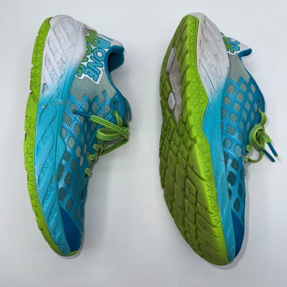 Hoka One One hoka one